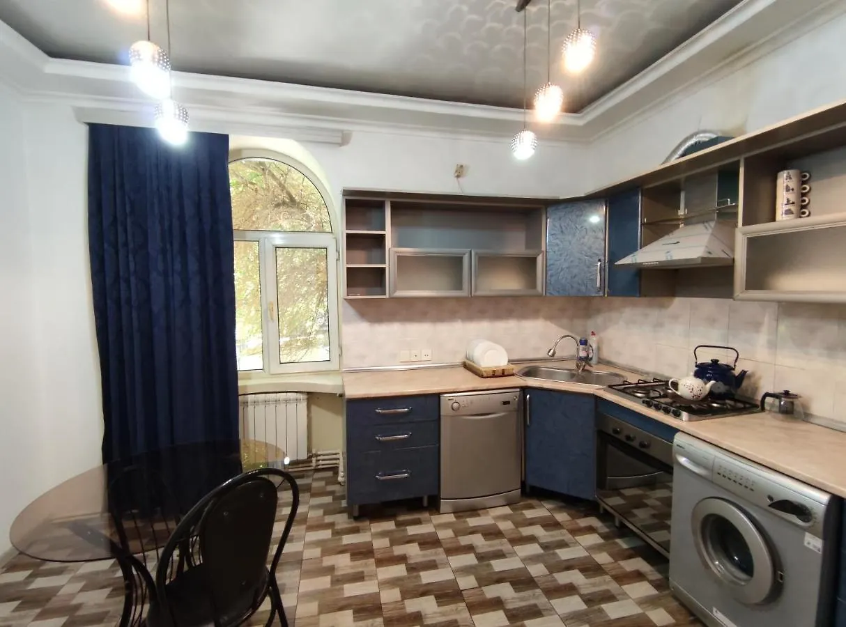 4 Rooms Cosy Apartment In Architectural Monument Of History And Culture Building Of Local Significance Of Azerbaijan. Μπακού 0*,  Αζερμπαϊτζάν