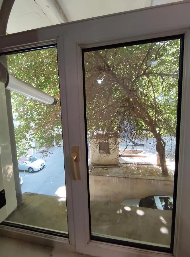 4 Rooms Cosy Apartment In Architectural Monument Of History And Culture Building Of Local Significance Of Azerbaijan. Μπακού